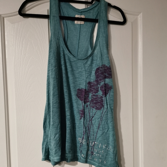 Tank - Picture 1 of 2